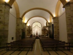 Interior del templo de San Martín de Arrieta